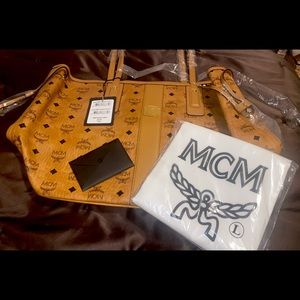 MCM Reversible Shopper Bag 🧡